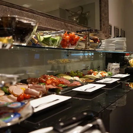 Rheinblick فندق كولونيا