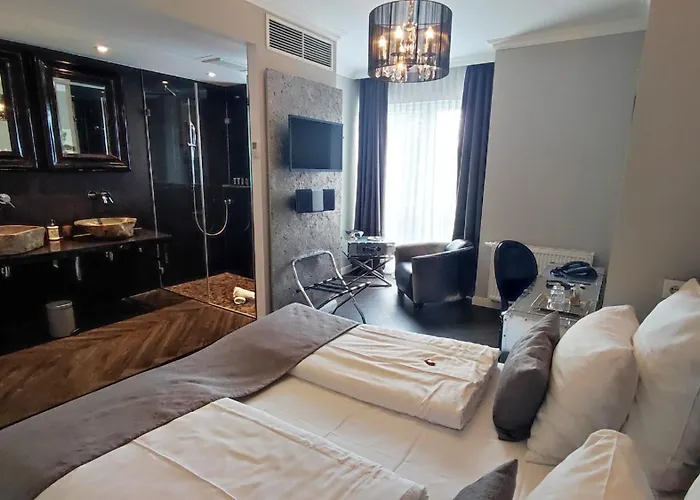 Hotel Rheinblick 4*